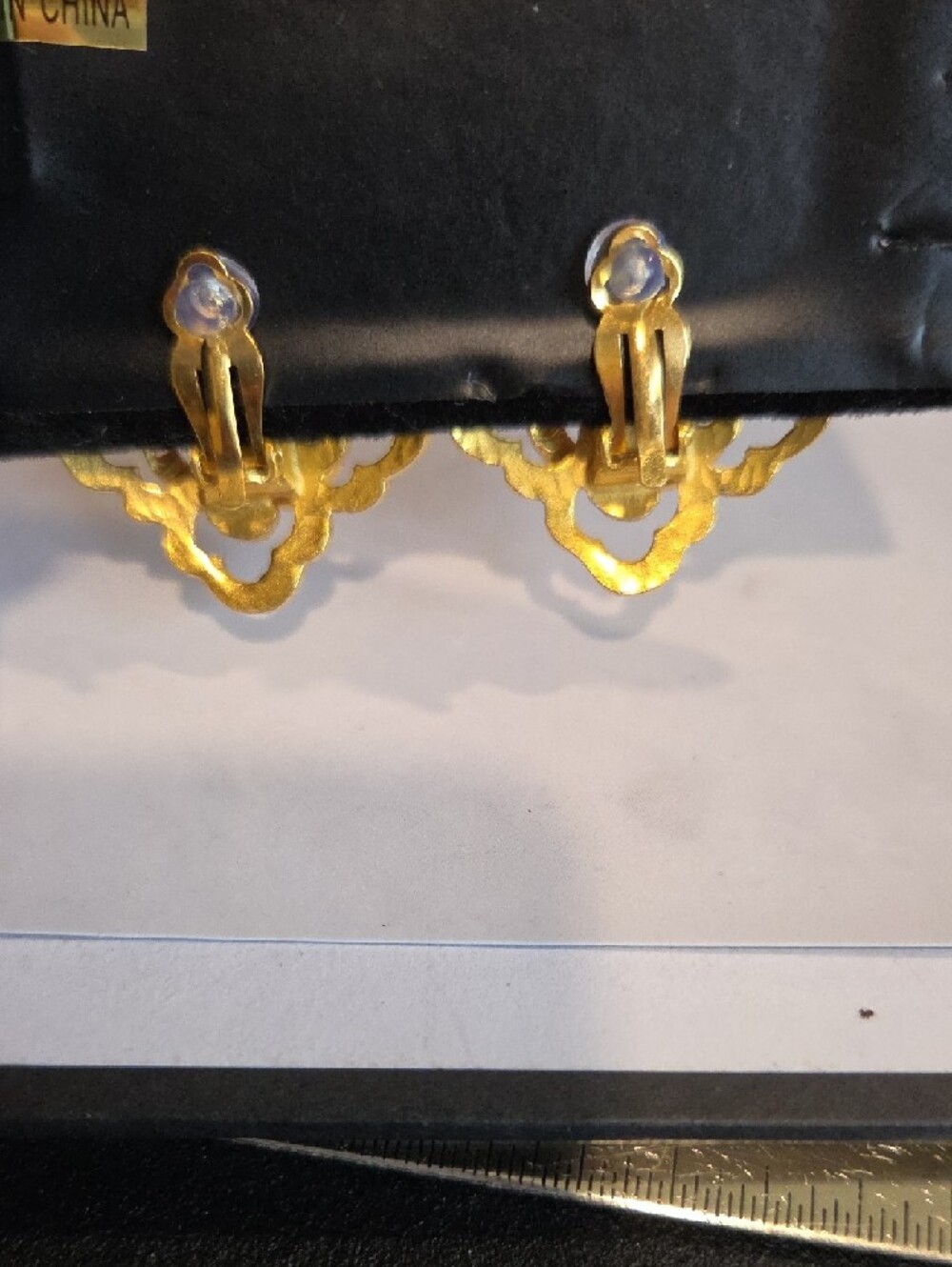 Chanel Gold-Tone Floral Logo Clipon Earrings -COA - Picture 4 of 11